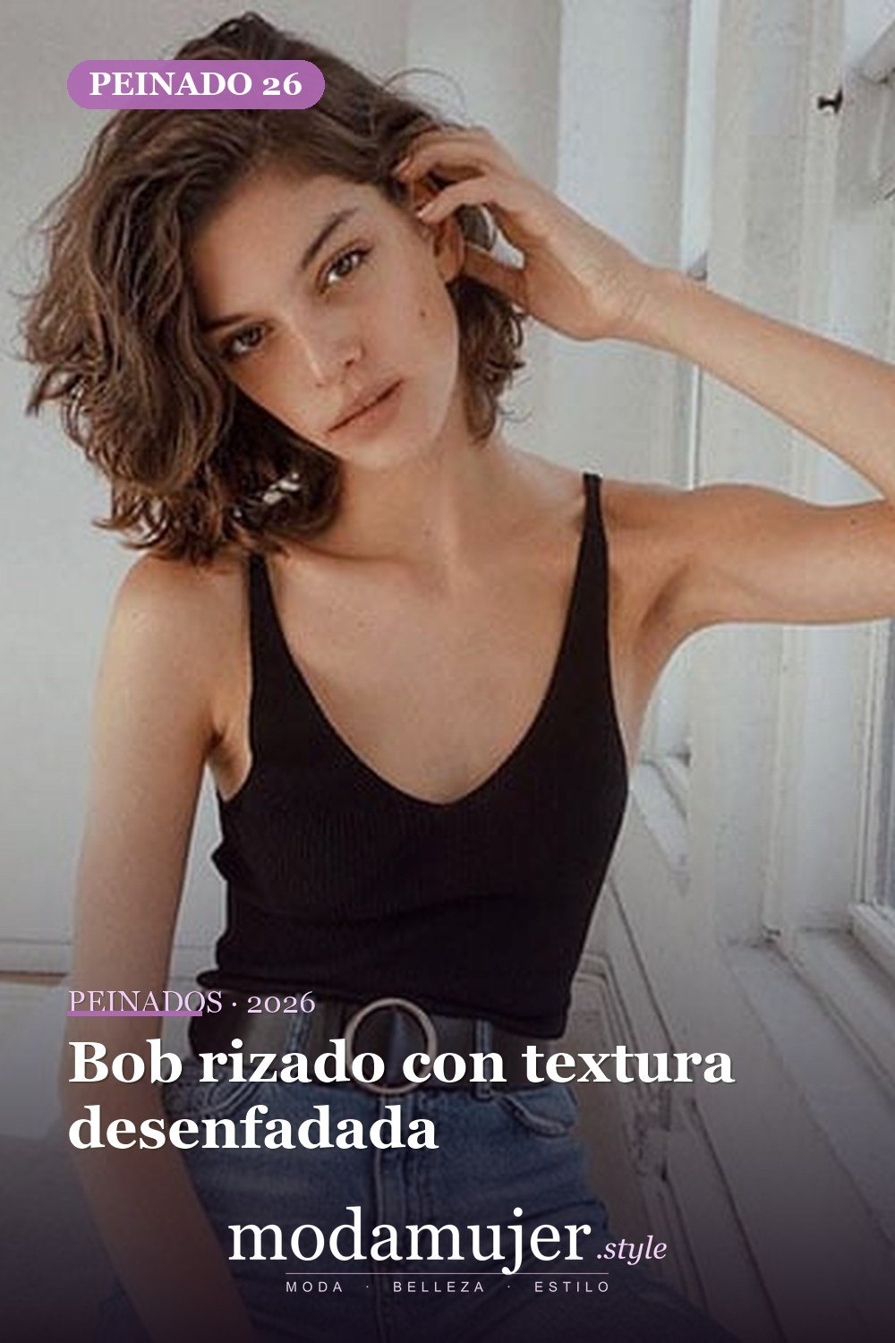 Bob rizado con textura desenfadada — 28 cortes de pelo para cabello corto y rizado