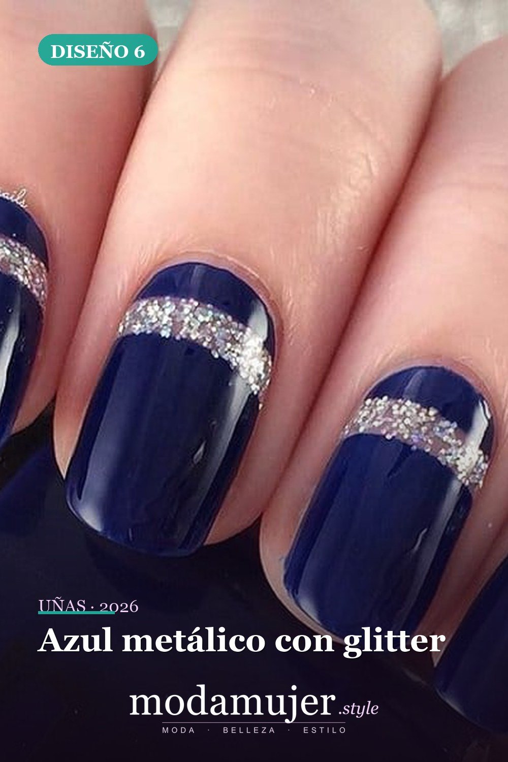 Azul metálico con glitter — 29 Adorables Diseños de Uñas Azules para 2026