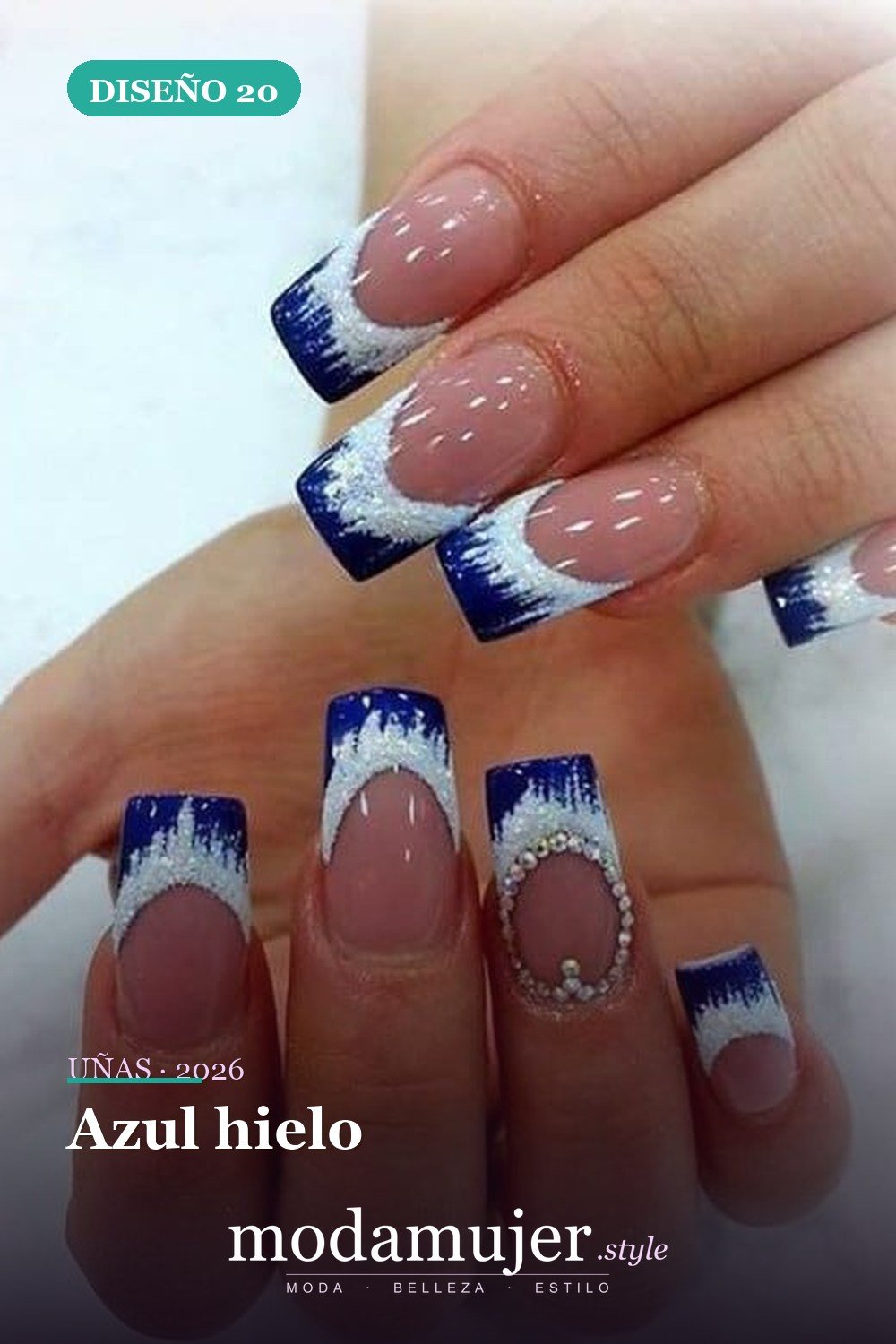 Azul hielo — 29 Adorables Diseños de Uñas Azules para 2026