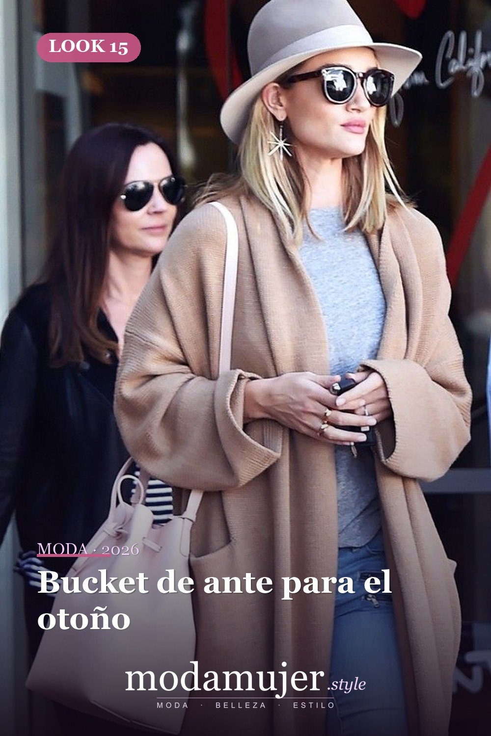 Bucket de ante para el otoño — 29 ideas de atuendos de bolsos tipo cubo que toda chica debe probar