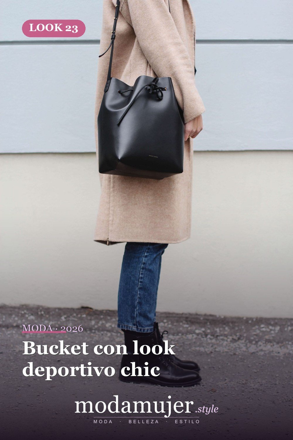 Bucket con look deportivo chic — 29 ideas de atuendos de bolsos tipo cubo que toda chica debe probar