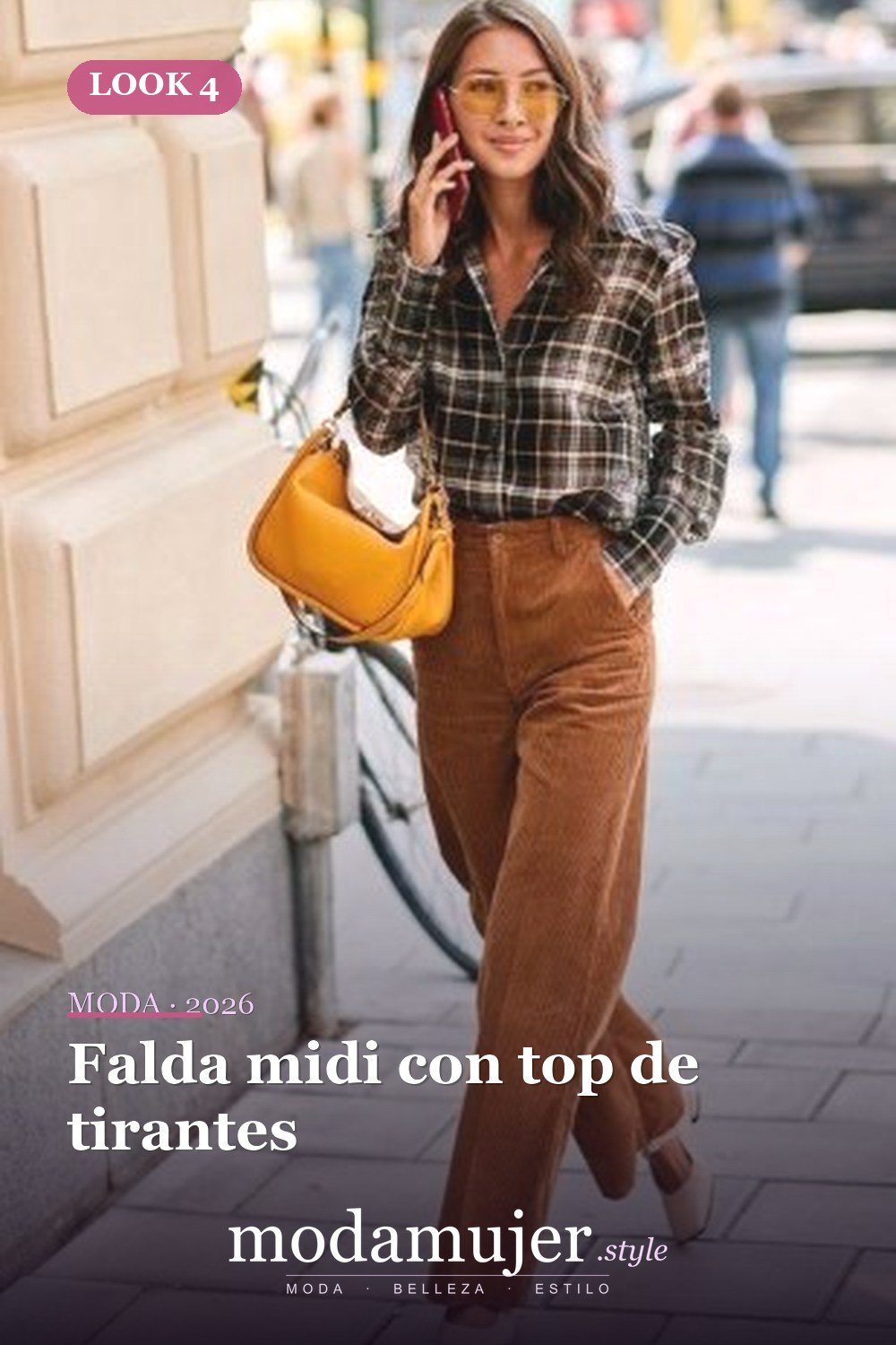 Falda midi con top de tirantes — 30 conjuntos de trabajo informal para el verano para probar este año
