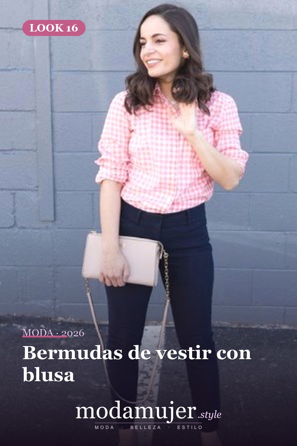 Bermudas de vestir con blusa — 30 conjuntos de trabajo informal para el verano para probar este año