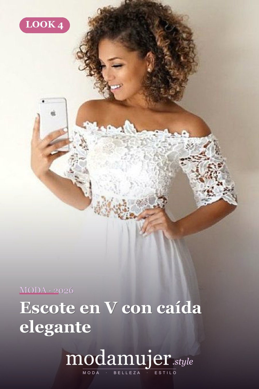 Escote en V con caída elegante — 30 diseños de vestidos de graduación blancos para chicas con estilo