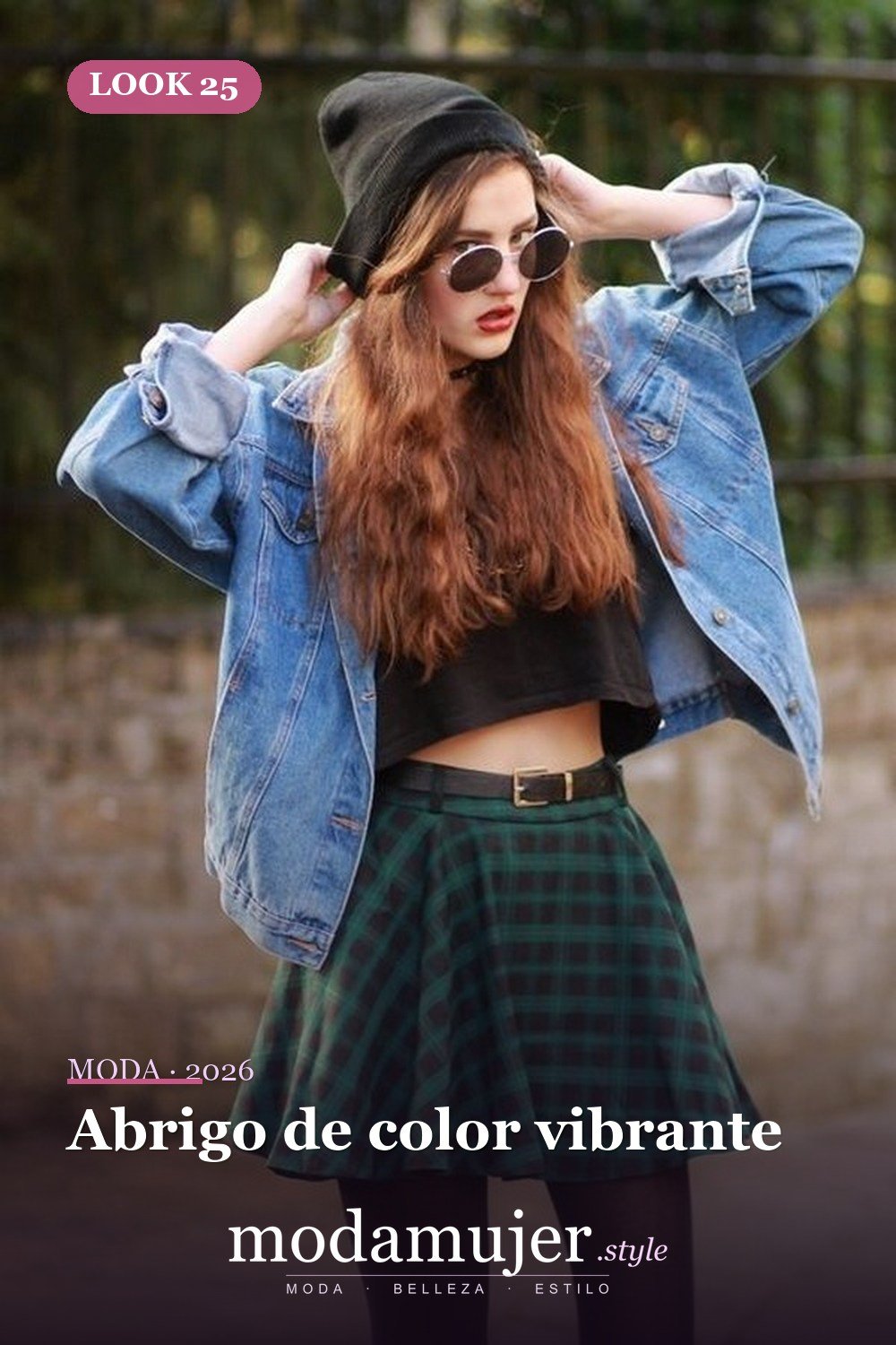 Abrigo de color vibrante — 30 ideas de moda urbana de invierno para mujer en 2026