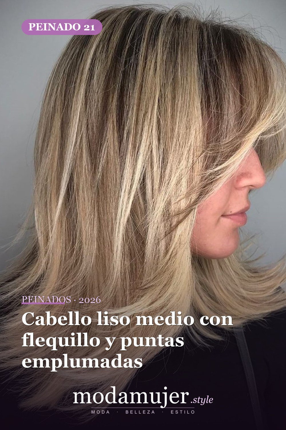 Cabello liso medio con flequillo y puntas emplumadas — 30 mejores estilos de cabello de longitud media con flequillo