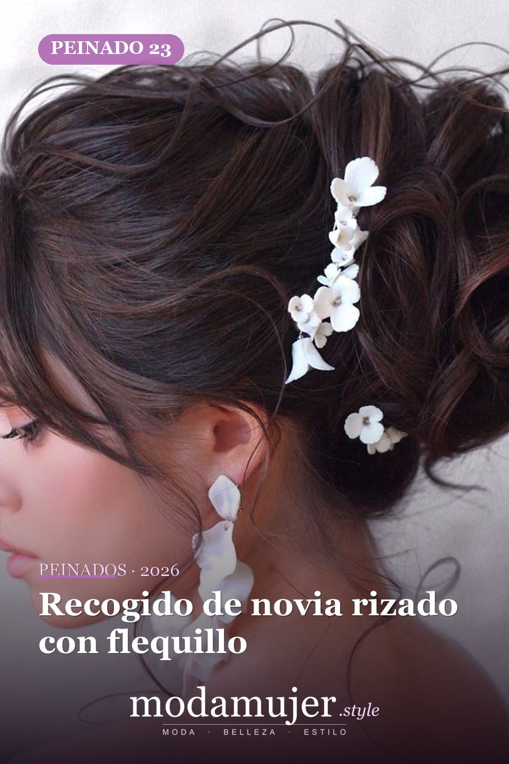 Recogido de novia rizado con flequillo — 30 mejores estilos de cabello de longitud media con flequillo