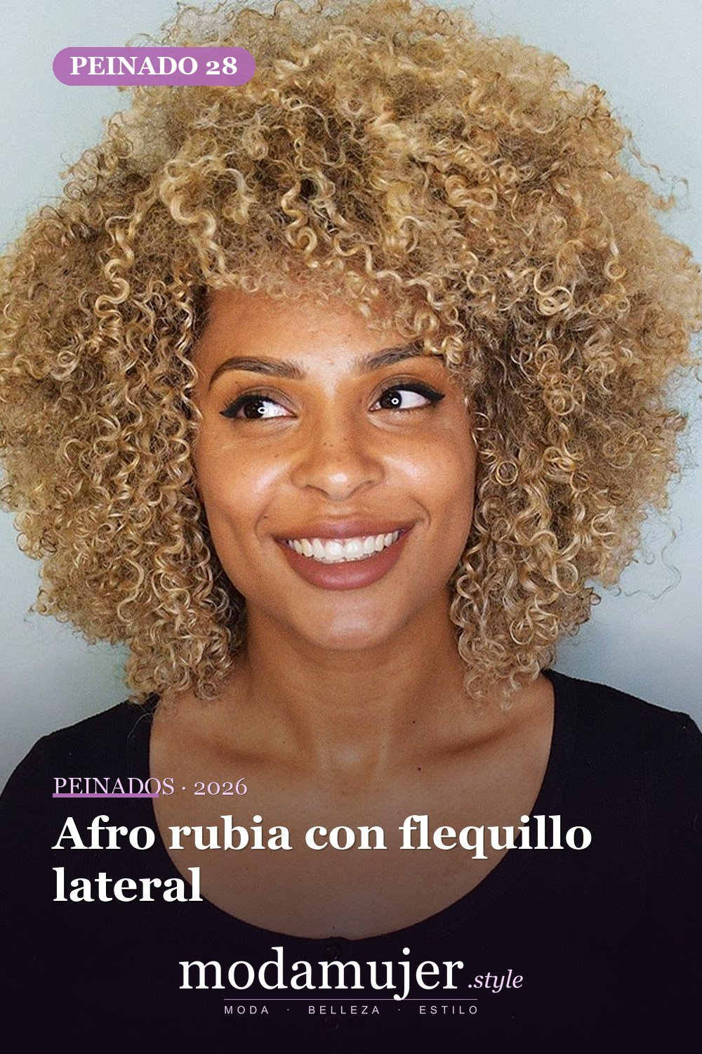Afro rubia con flequillo lateral — 30 mejores estilos de cabello de longitud media con flequillo