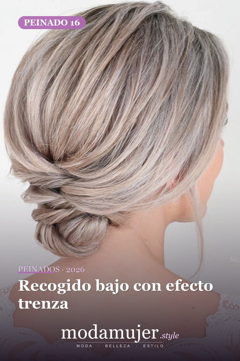 Recogido bajo con efecto trenza — 30 Updos para cabello corto que te harán sentir inspirada y segura en 2026