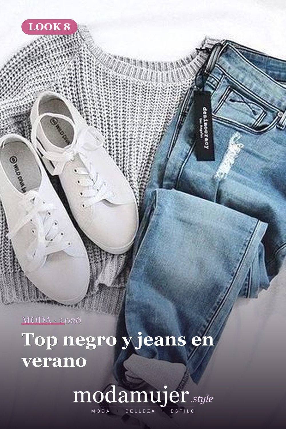 Top negro y jeans en verano — 33 Outfits Casuales Más Populares Para Mejorar Tu Estilo