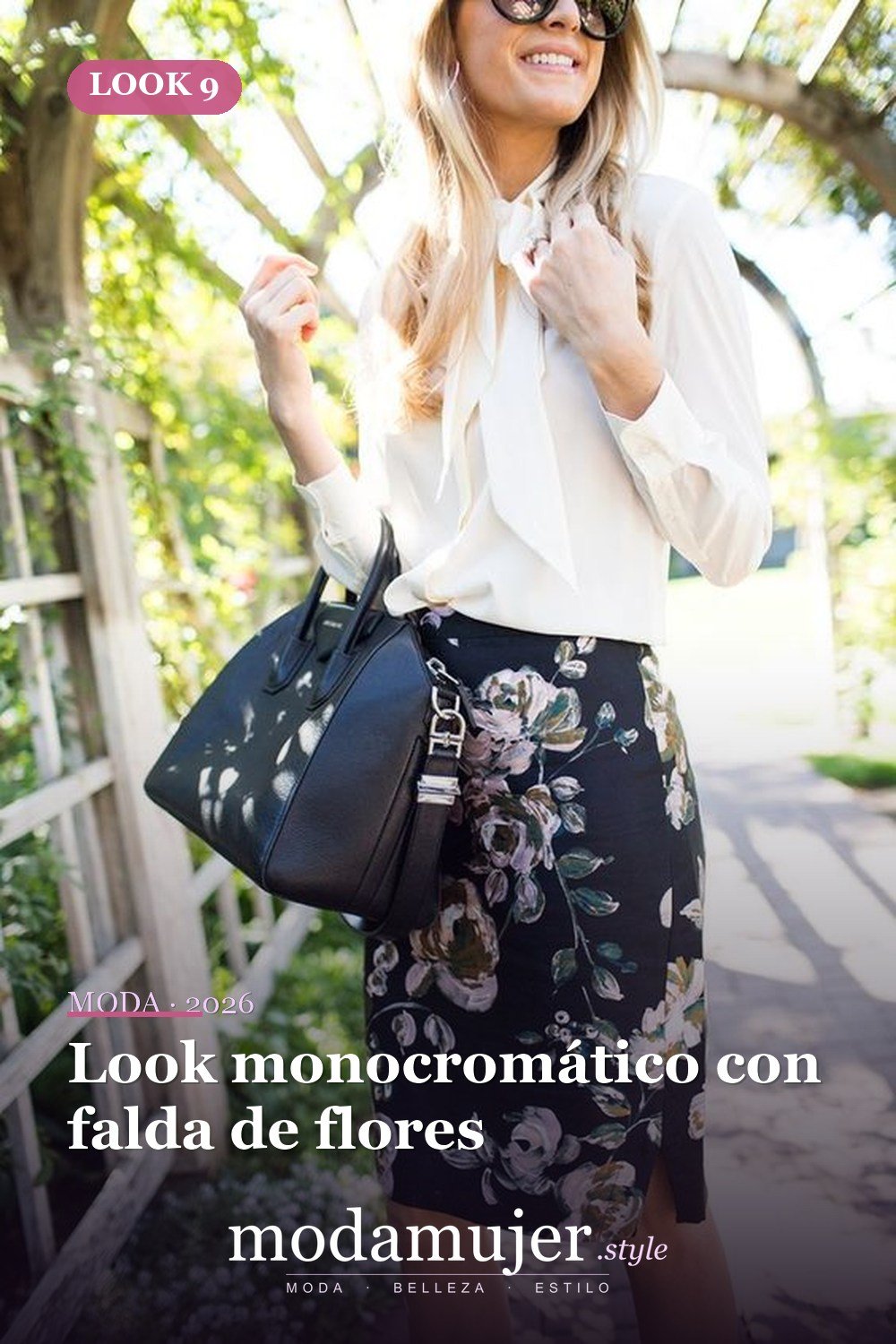 Look monocromático con falda de flores — 33 trajes de mujer con estampados florales para la oficina