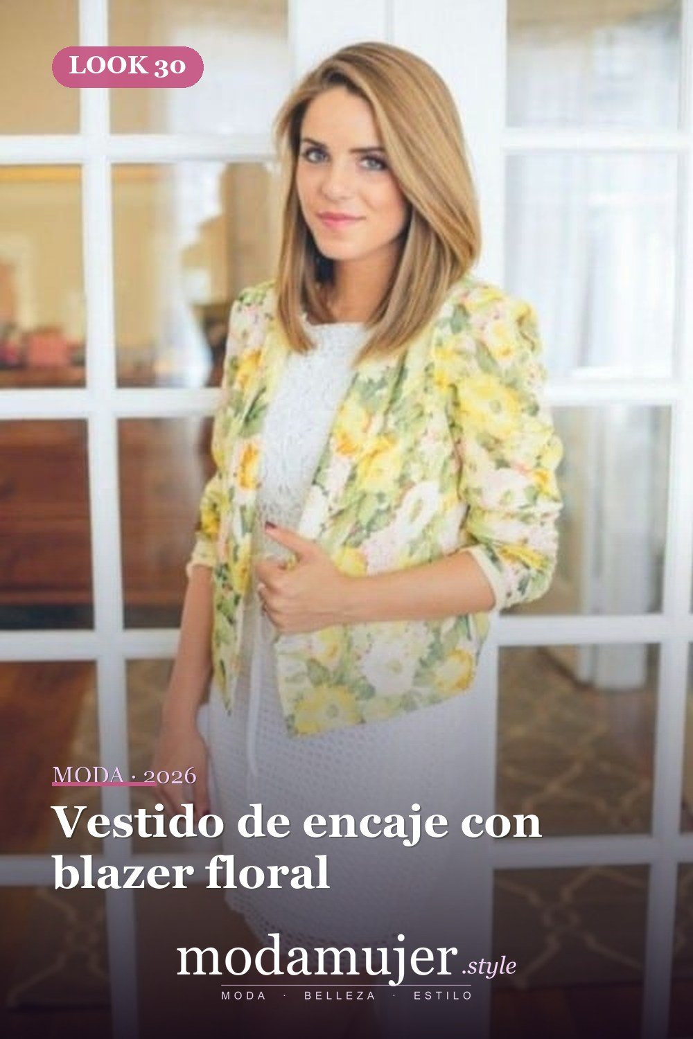 Vestido de encaje con blazer floral — 33 trajes de mujer con estampados florales para la oficina