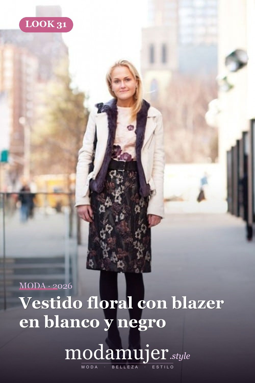 Vestido floral con blazer en blanco y negro — 33 trajes de mujer con estampados florales para la oficina