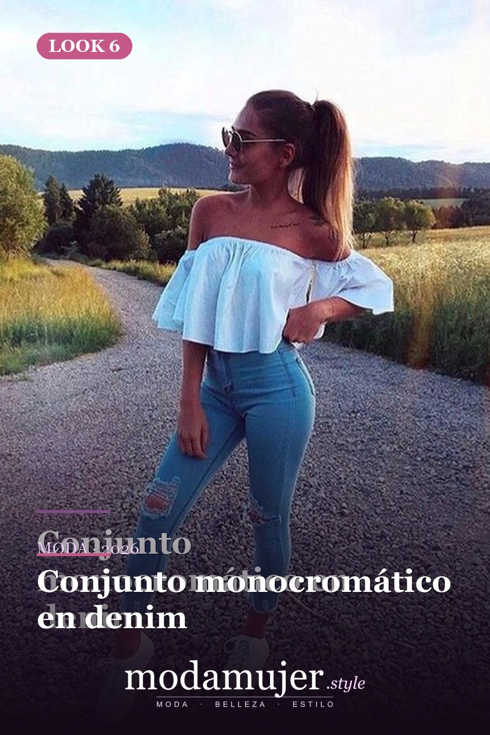 Conjunto monocromático en denim — 34 conjuntos casuales de verano para mujeres con pantalones vaqueros