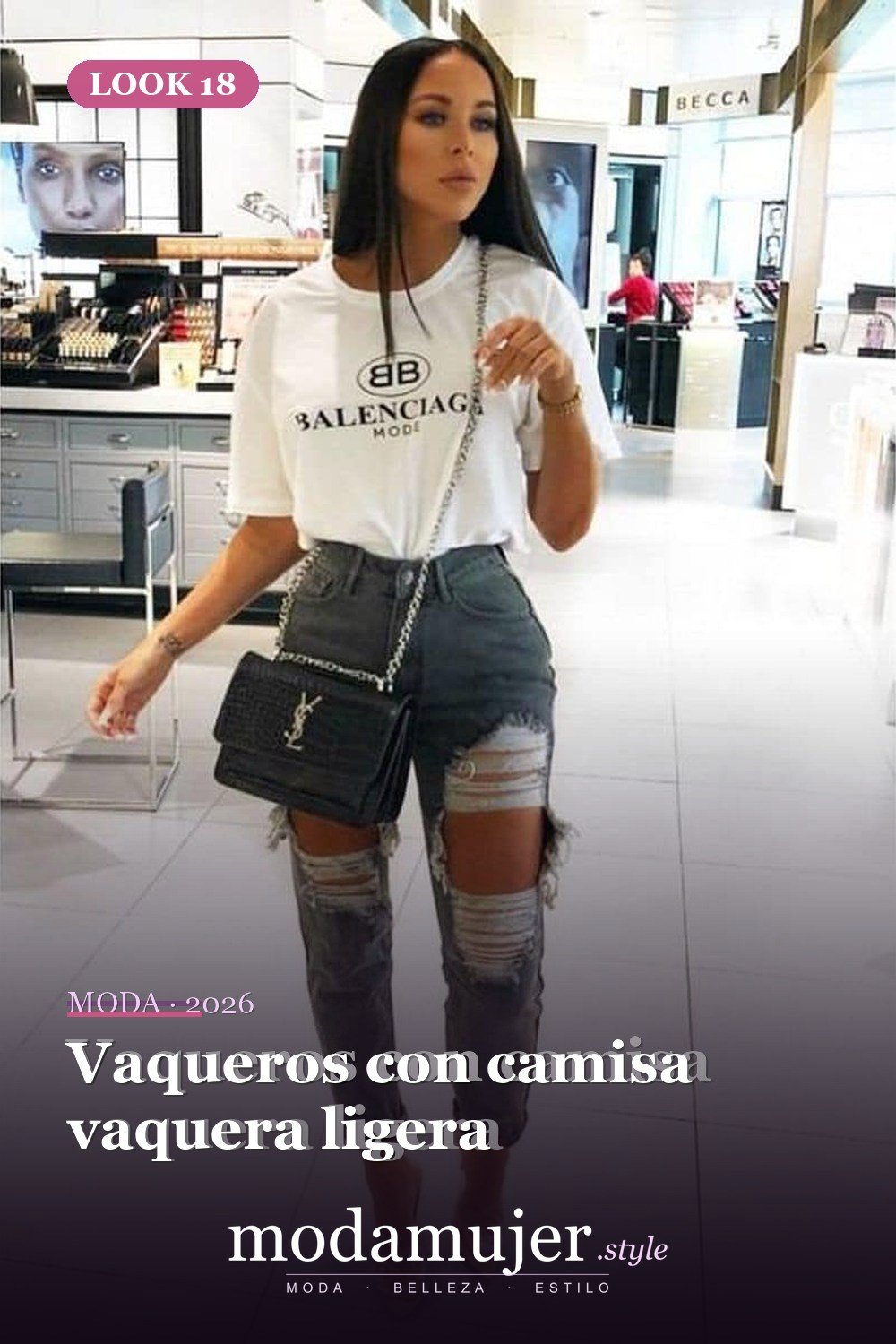 Vaqueros con camisa vaquera ligera — 34 conjuntos casuales de verano para mujeres con pantalones vaqueros
