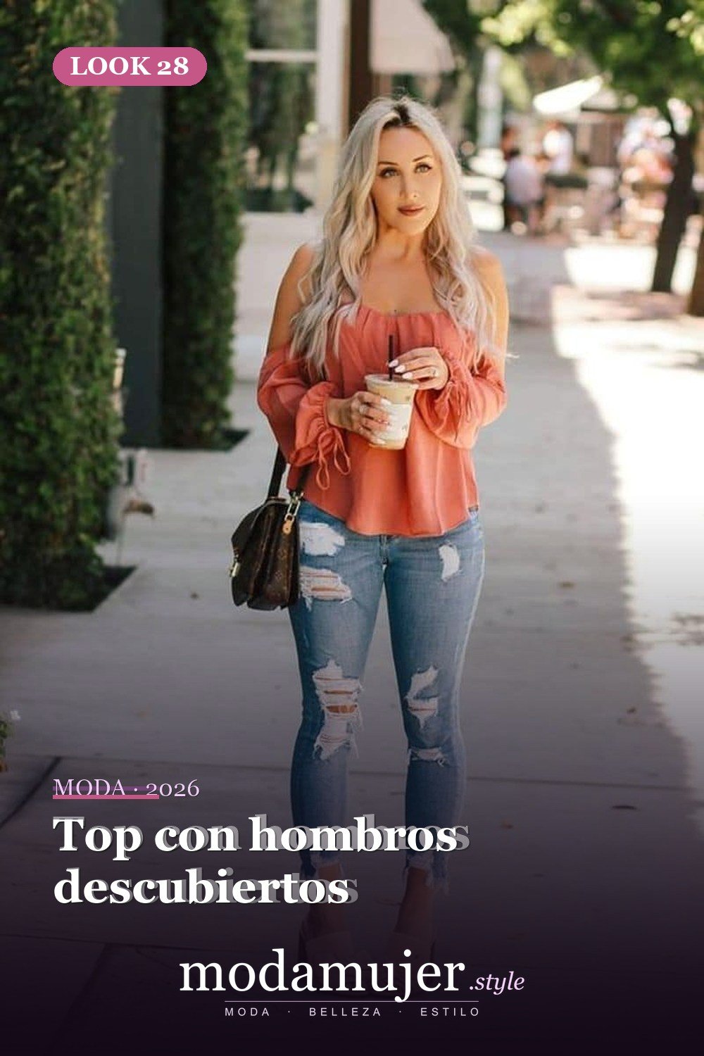 Top con hombros descubiertos — 34 conjuntos casuales de verano para mujeres con pantalones vaqueros