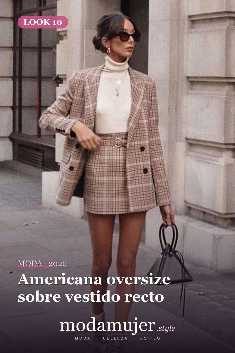 Americana oversize sobre vestido recto — 34 outfits de oficina cómodos y elegantes para mujer en 2026