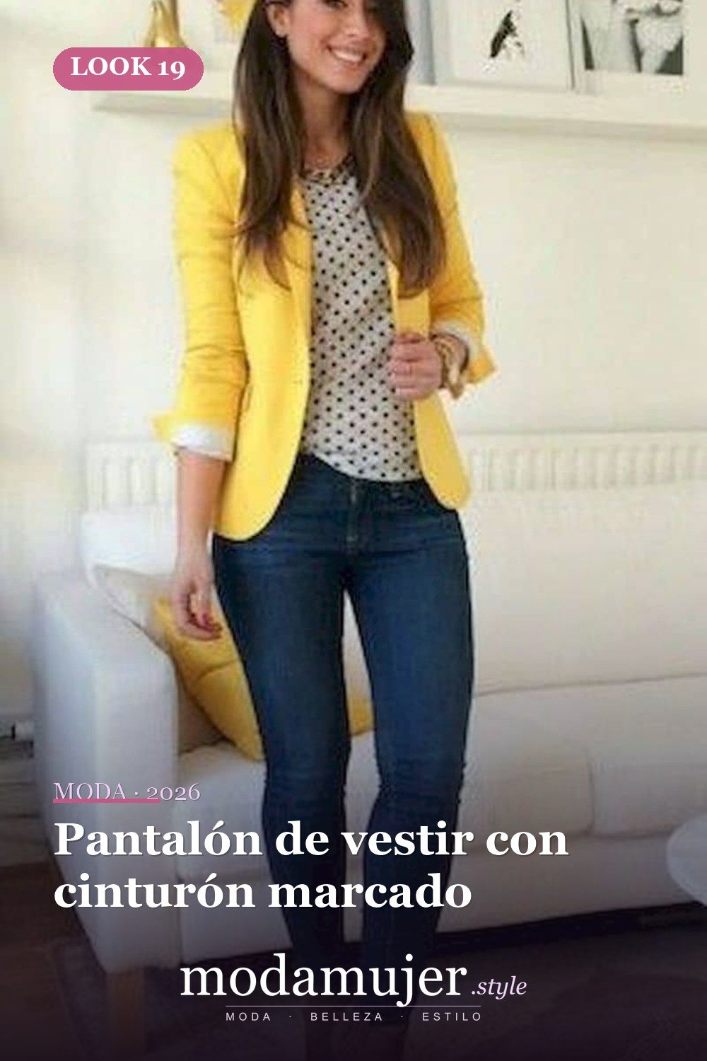 Pantalón de vestir con cinturón marcado — 34 outfits de oficina cómodos y elegantes para mujer en 2026