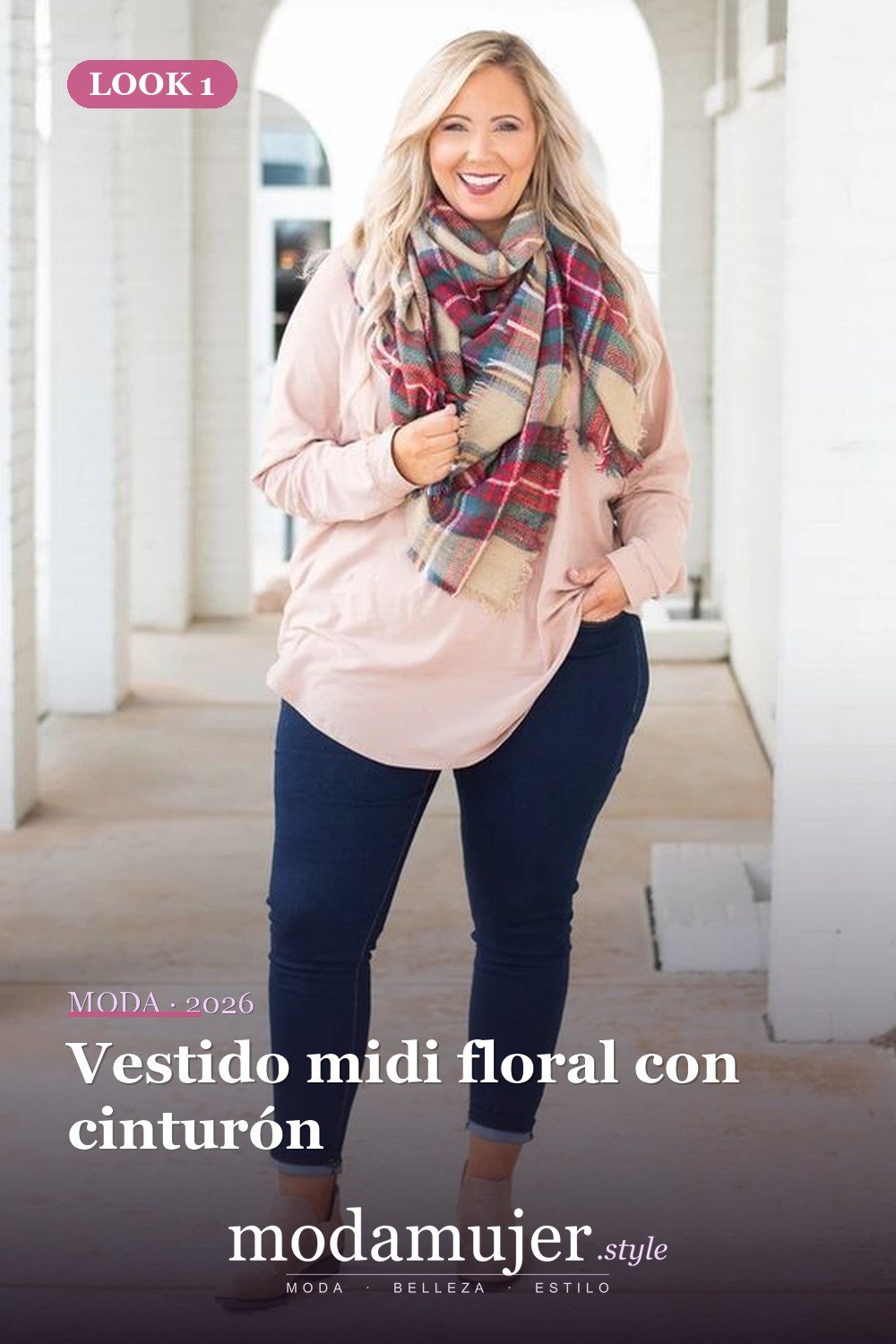 Vestido midi floral con cinturón — 35 ideas de trajes casuales de primavera para mujeres de talla grande