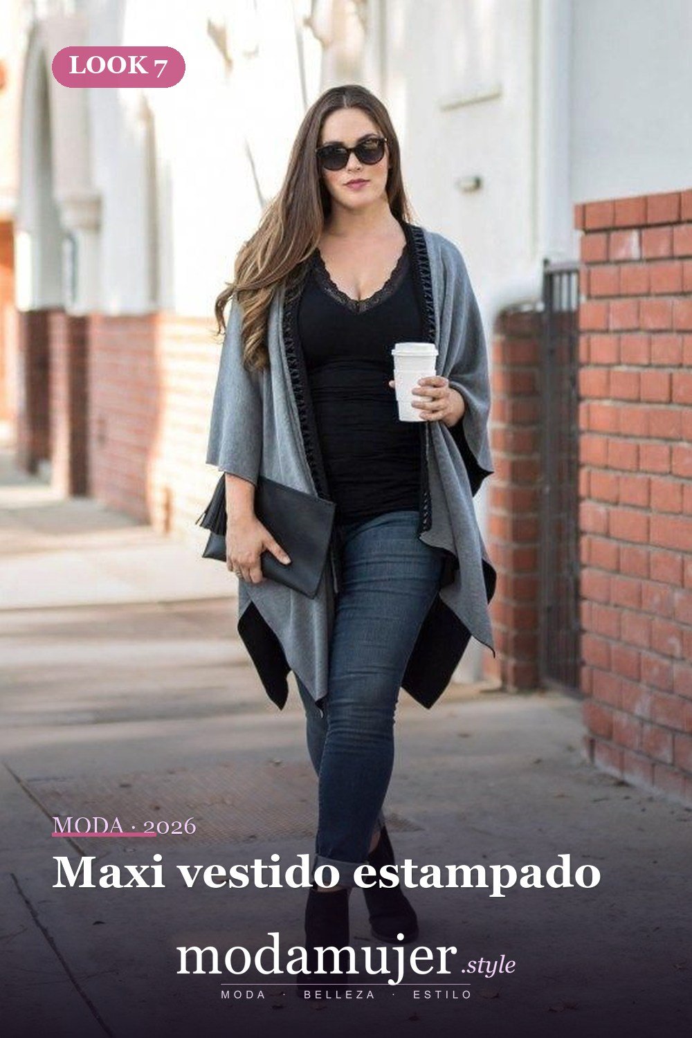 Maxi vestido estampado — 35 ideas de trajes casuales de primavera para mujeres de talla grande