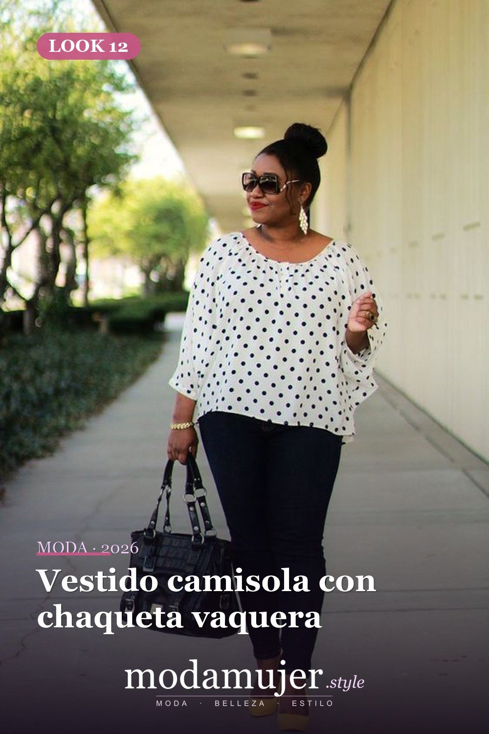 Vestido camisola con chaqueta vaquera — 35 ideas de trajes casuales de primavera para mujeres de talla grande