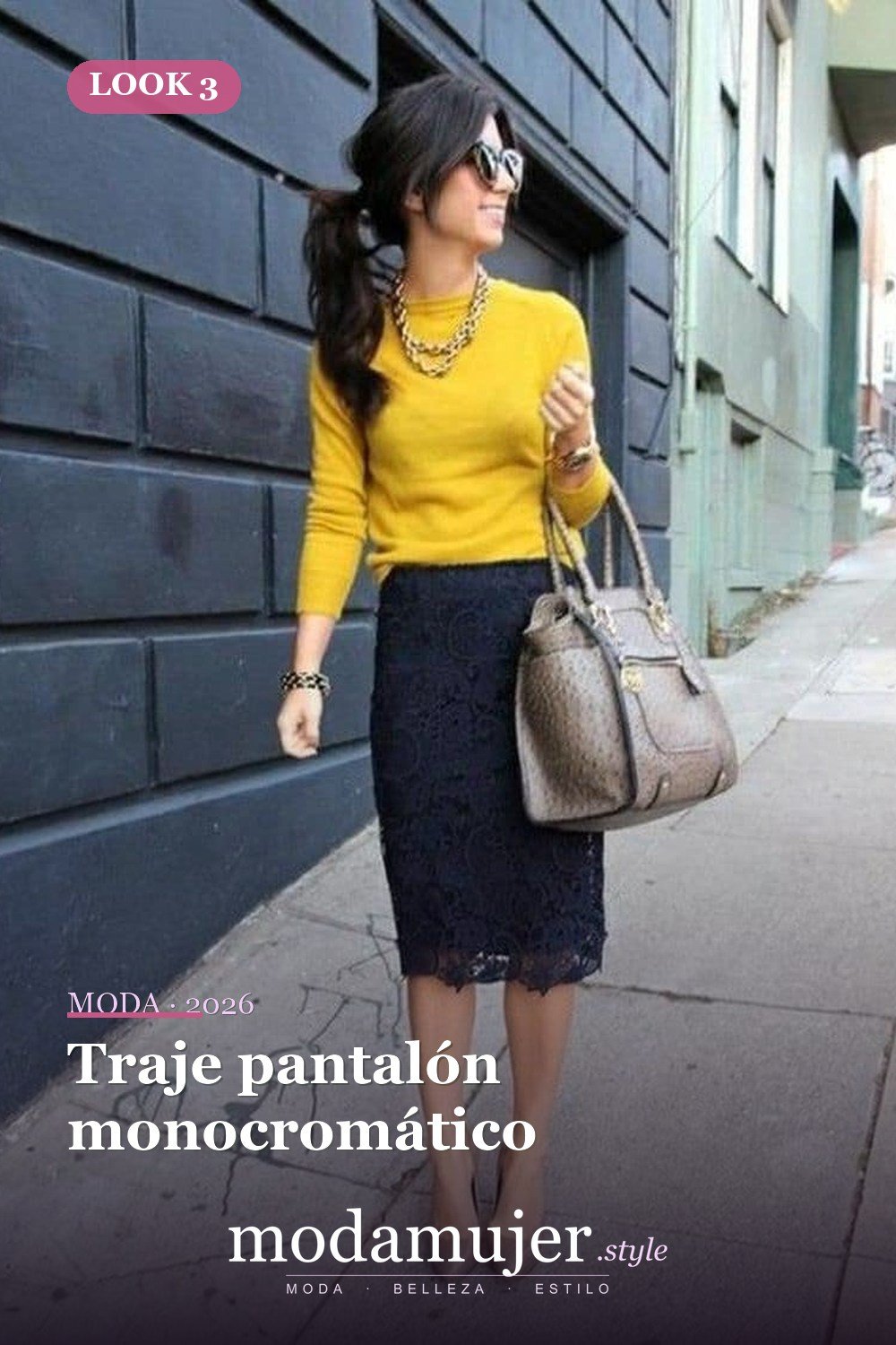 Traje pantalón monocromático — 35 trajes de oficina profesionales y elegantes para mujeres