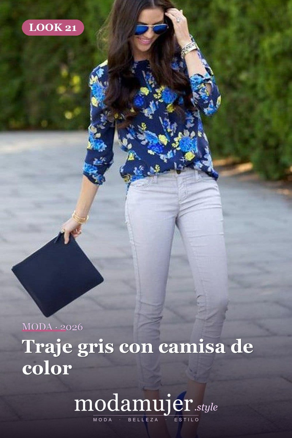 Traje gris con camisa de color — 35 trajes de oficina profesionales y elegantes para mujeres
