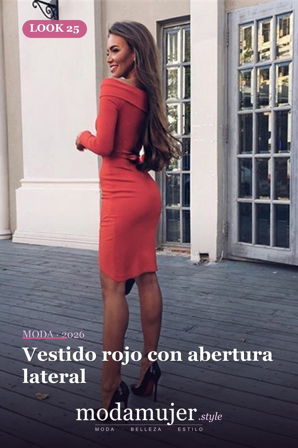 Vestido rojo con abertura lateral — 35 trajes rojos para usar antes de los 30