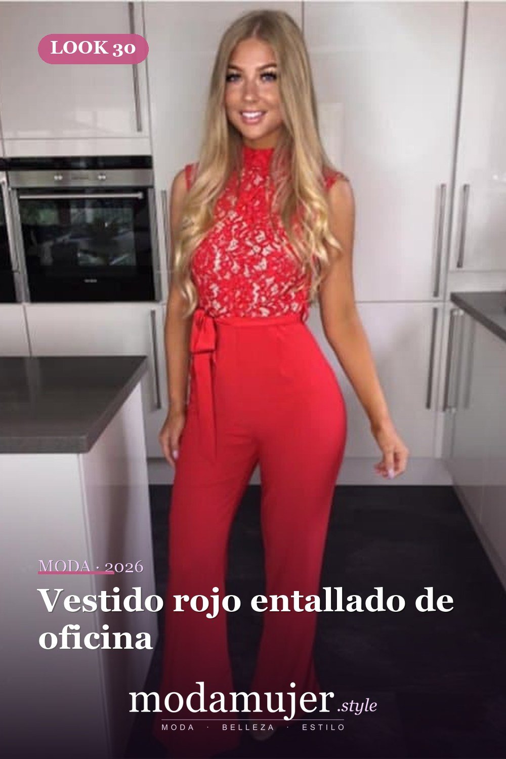 Vestido rojo entallado de oficina — 35 trajes rojos para usar antes de los 30
