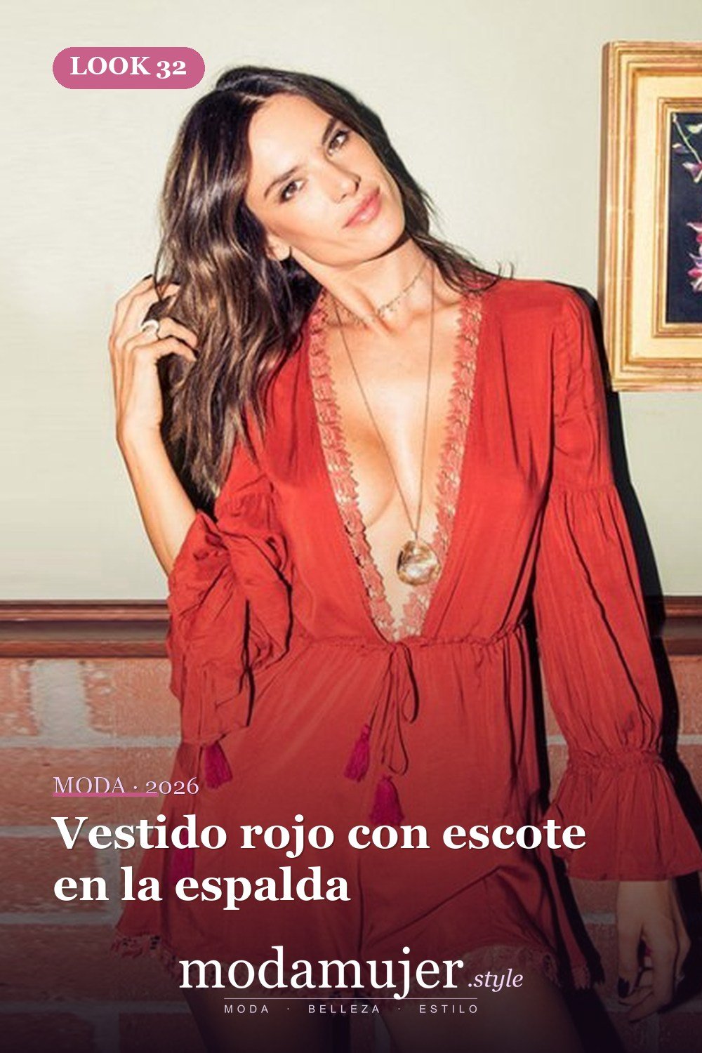 Vestido rojo con escote en la espalda — 35 trajes rojos para usar antes de los 30
