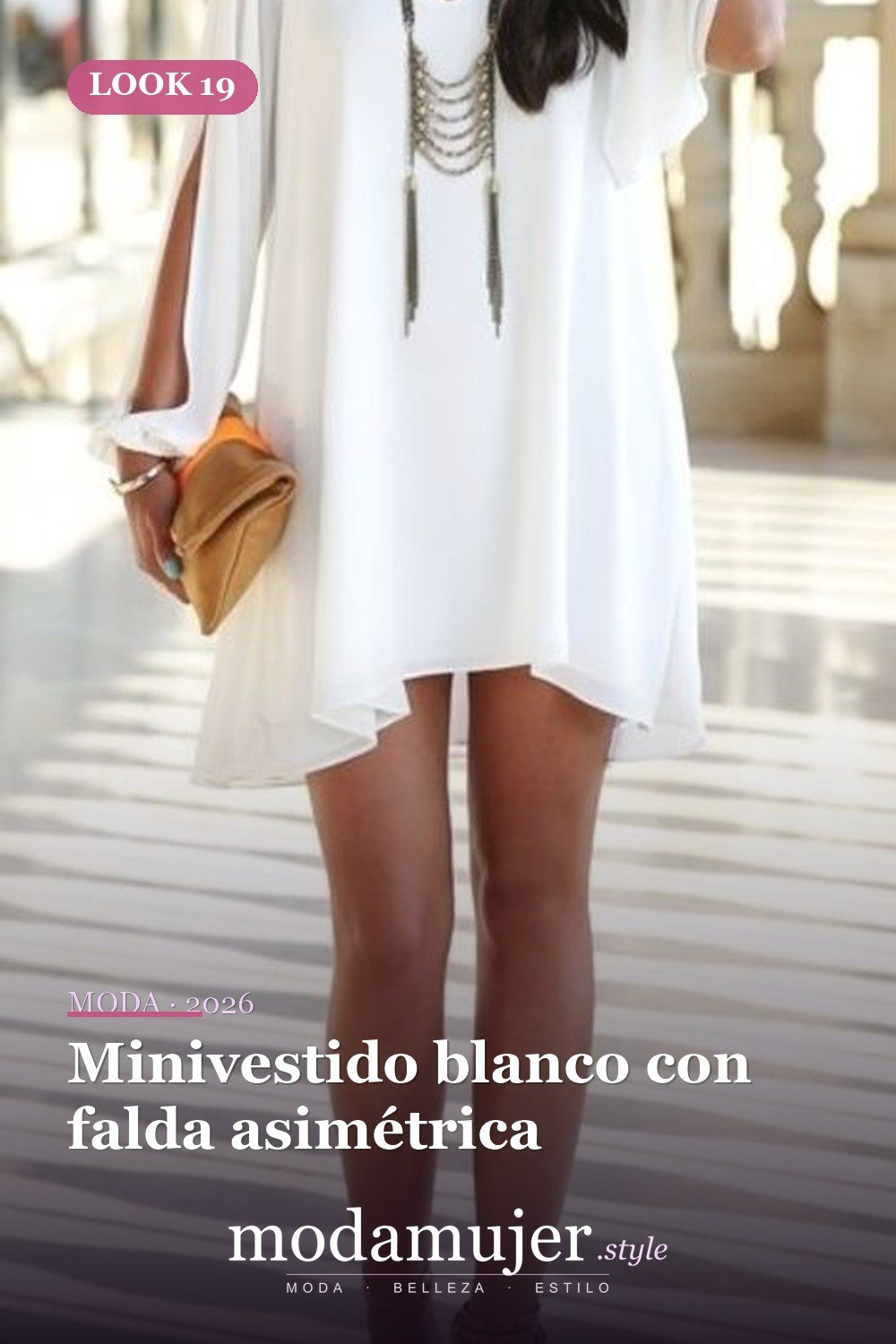 Minivestido blanco con falda asimétrica — 37 trajes de fiesta de verano sexys y elegantes para mujer