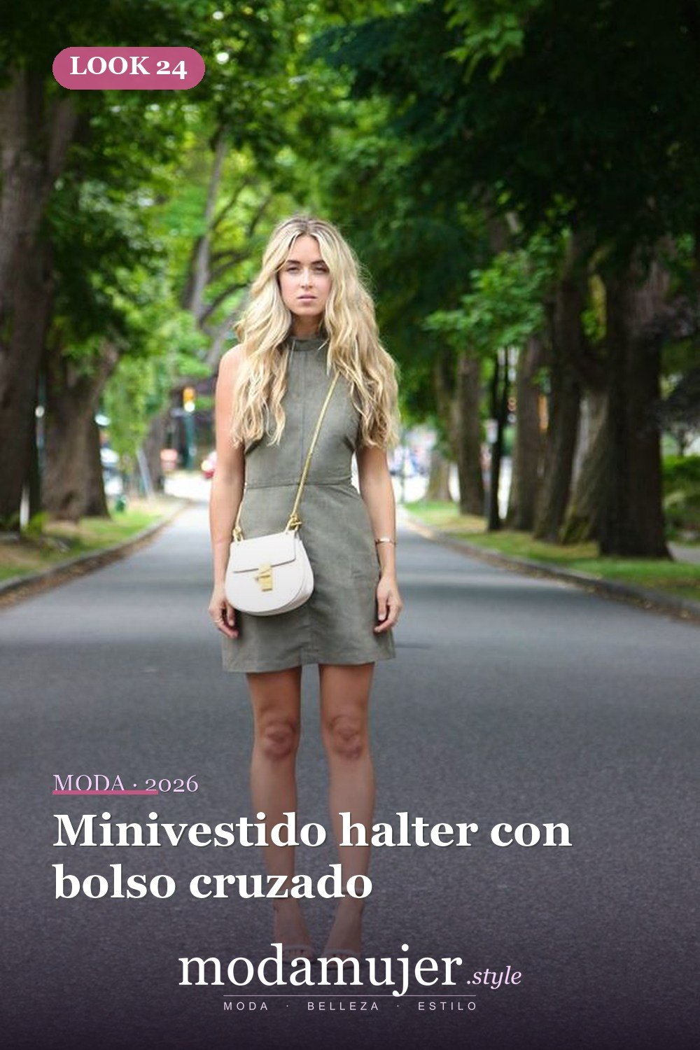 Minivestido halter con bolso cruzado — 37 trajes de fiesta de verano sexys y elegantes para mujer