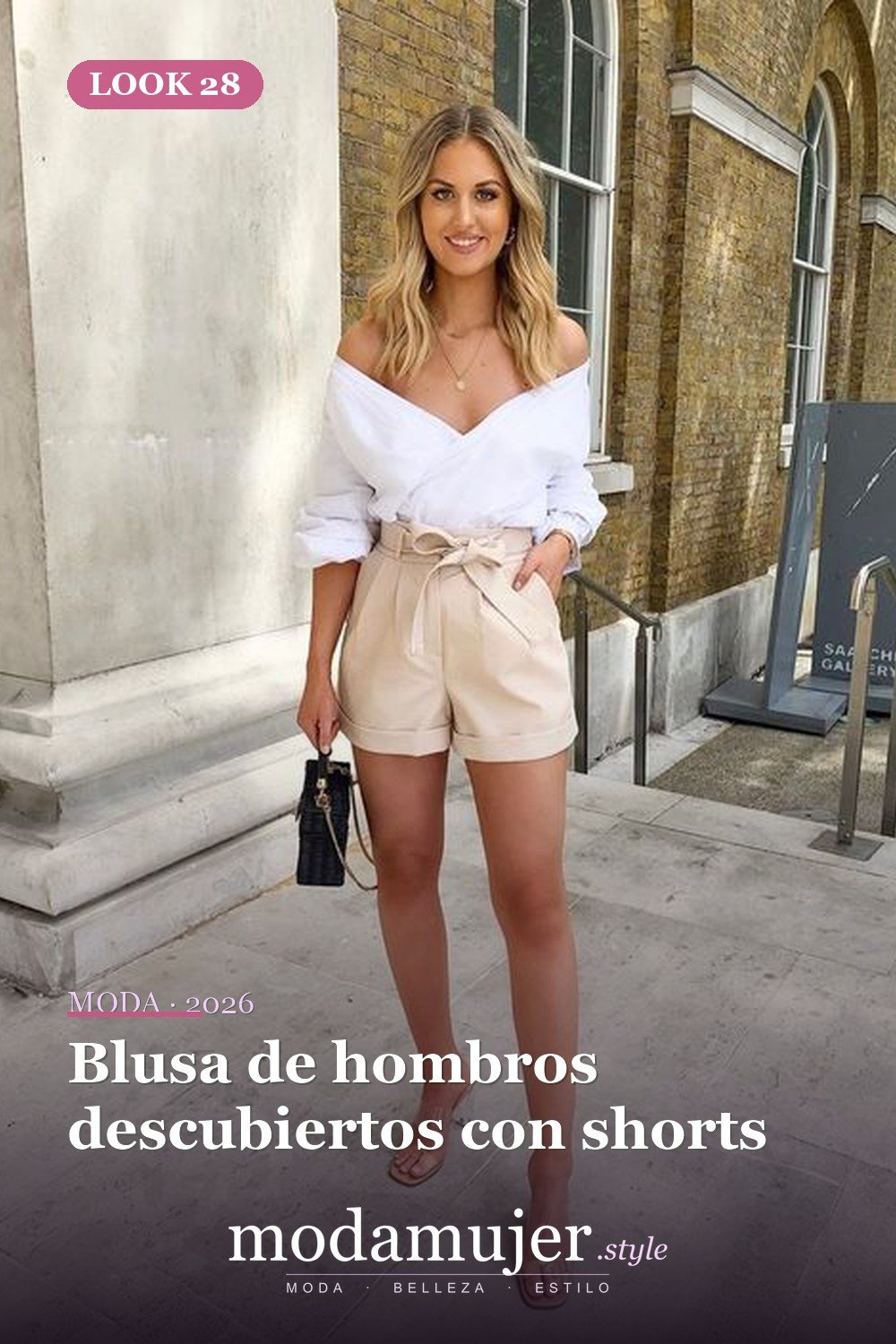 Blusa de hombros descubiertos con shorts — 37 trajes de fiesta de verano sexys y elegantes para mujer