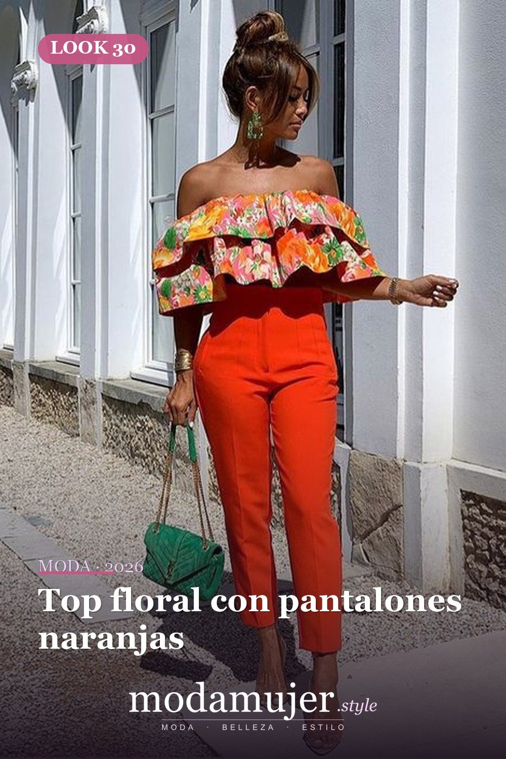 Top floral con pantalones naranjas — 37 trajes de fiesta de verano sexys y elegantes para mujer