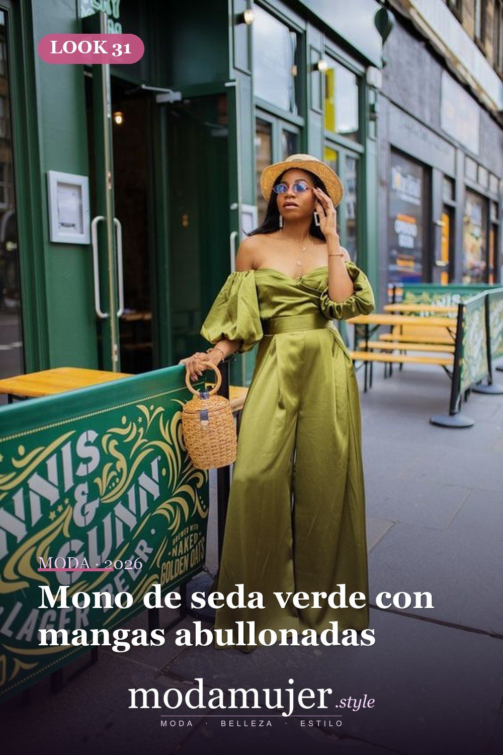Mono de seda verde con mangas abullonadas — 37 trajes de fiesta de verano sexys y elegantes para mujer