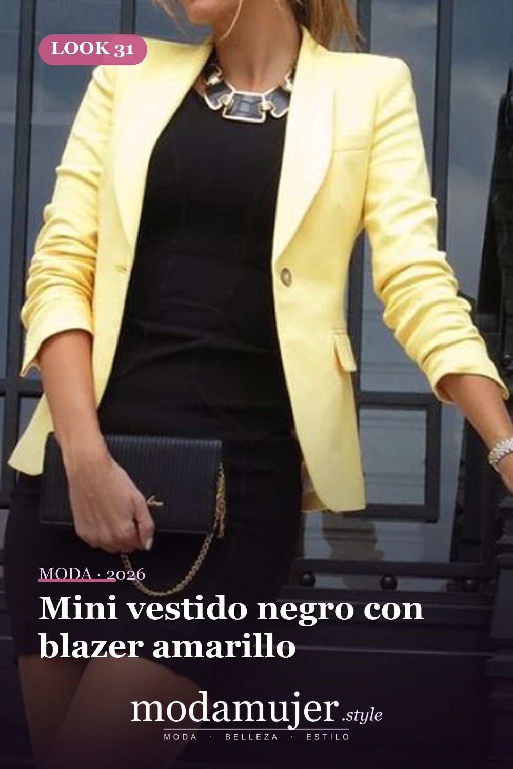 Mini vestido negro con blazer amarillo — 38 atuendos de trabajo llamativos para primavera y verano 2026