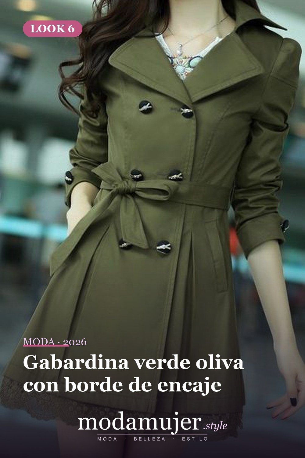 Gabardina verde oliva con borde de encaje — 38 gabardinas geniales para llevar esta primavera