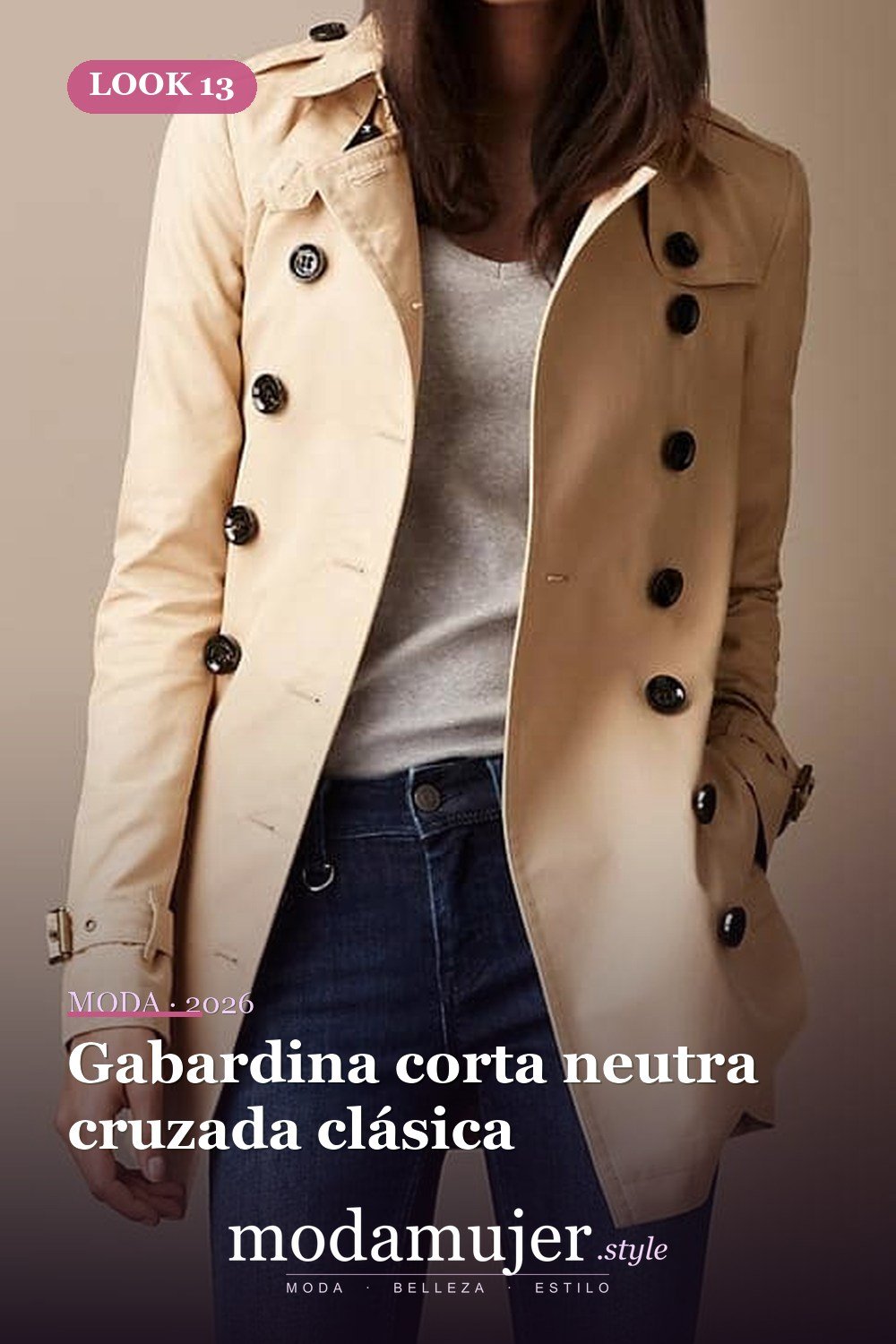 Gabardina corta neutra cruzada clásica — 38 gabardinas geniales para llevar esta primavera