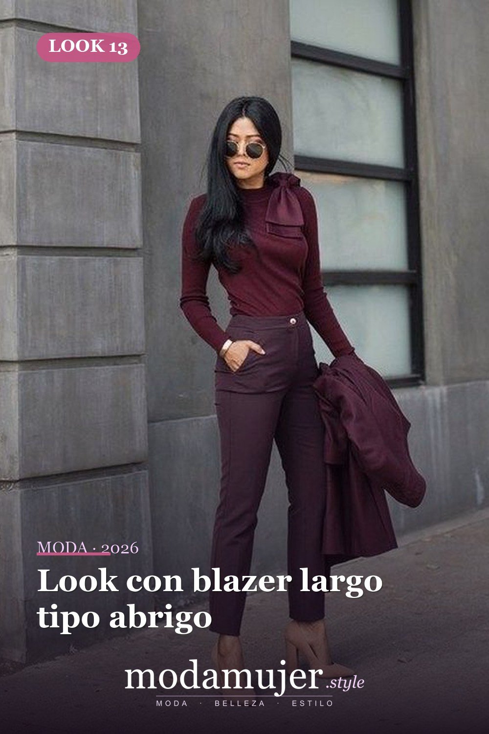 Look con blazer largo tipo abrigo — 38 trajes de trabajo de primavera elegantes y favorecedores para mujeres en 2026