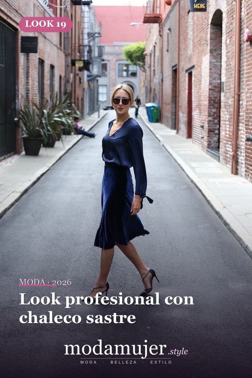 Look profesional con chaleco sastre — 38 trajes de trabajo de primavera elegantes y favorecedores para mujeres en 2026