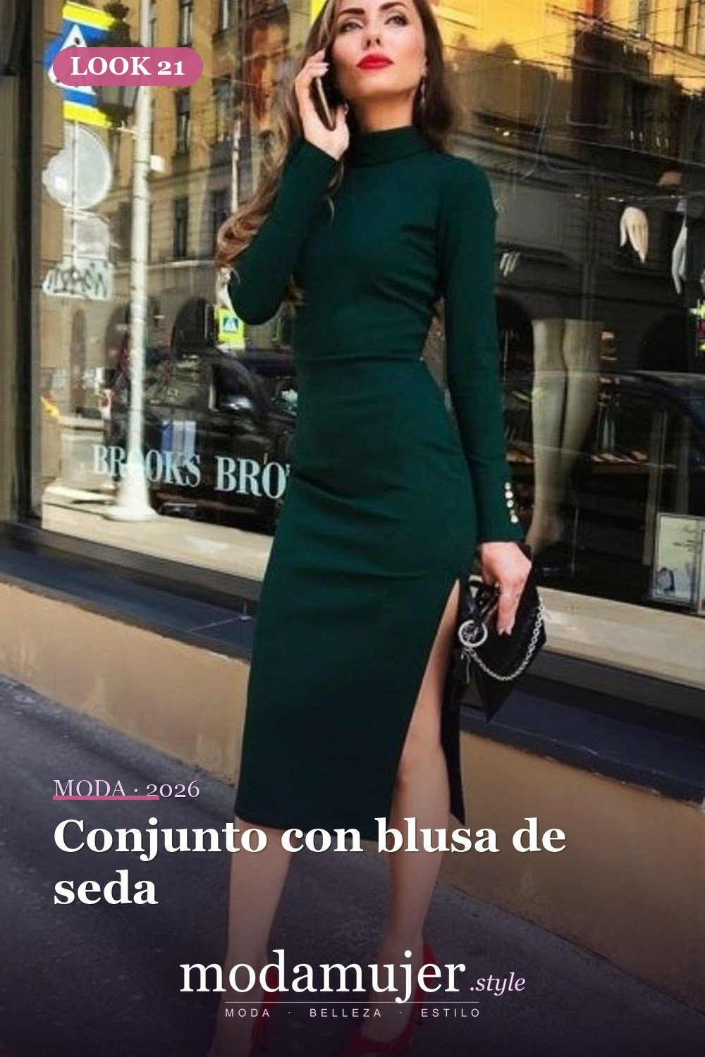 Conjunto con blusa de seda — 38 trajes de trabajo de primavera elegantes y favorecedores para mujeres en 2026
