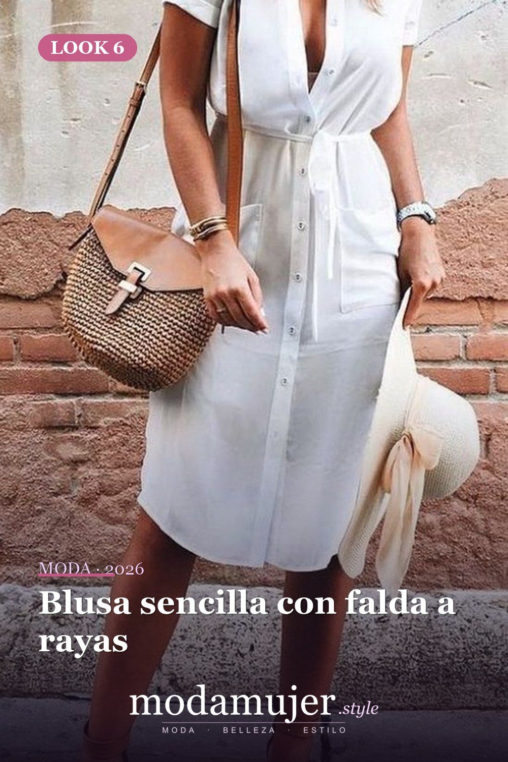 Blusa sencilla con falda a rayas — 39 mejores ideas de trajes casuales para mujeres de primavera que debes copiar de inmediato