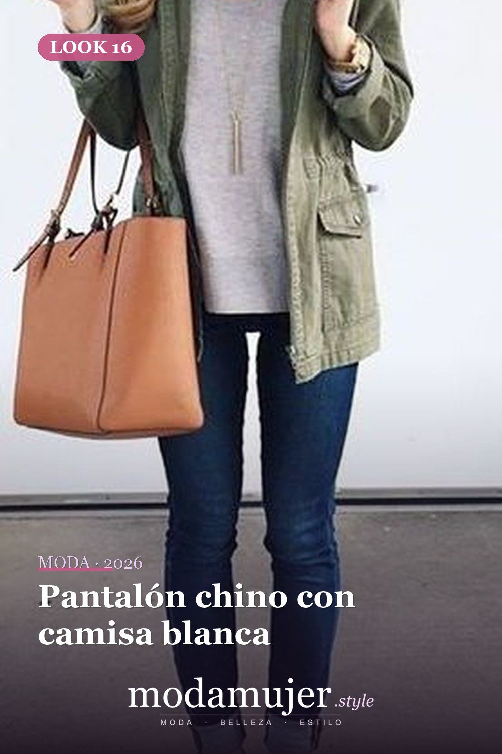 Pantalón chino con camisa blanca — 39 mejores ideas de trajes casuales para mujeres de primavera que debes copiar de inmediato