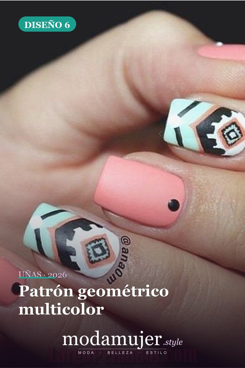 Patrón geométrico multicolor — 40 acogedoras ideas de diseños de uñas aztecas que te encantarán