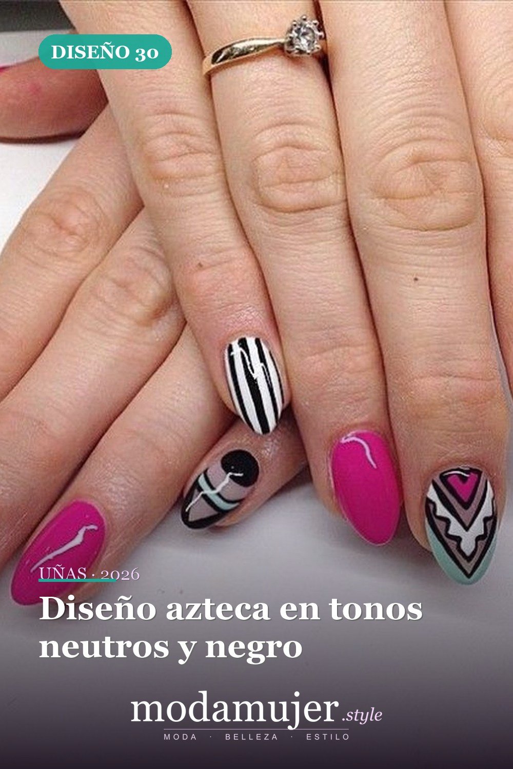 Diseño azteca en tonos neutros y negro — 40 acogedoras ideas de diseños de uñas aztecas que te encantarán