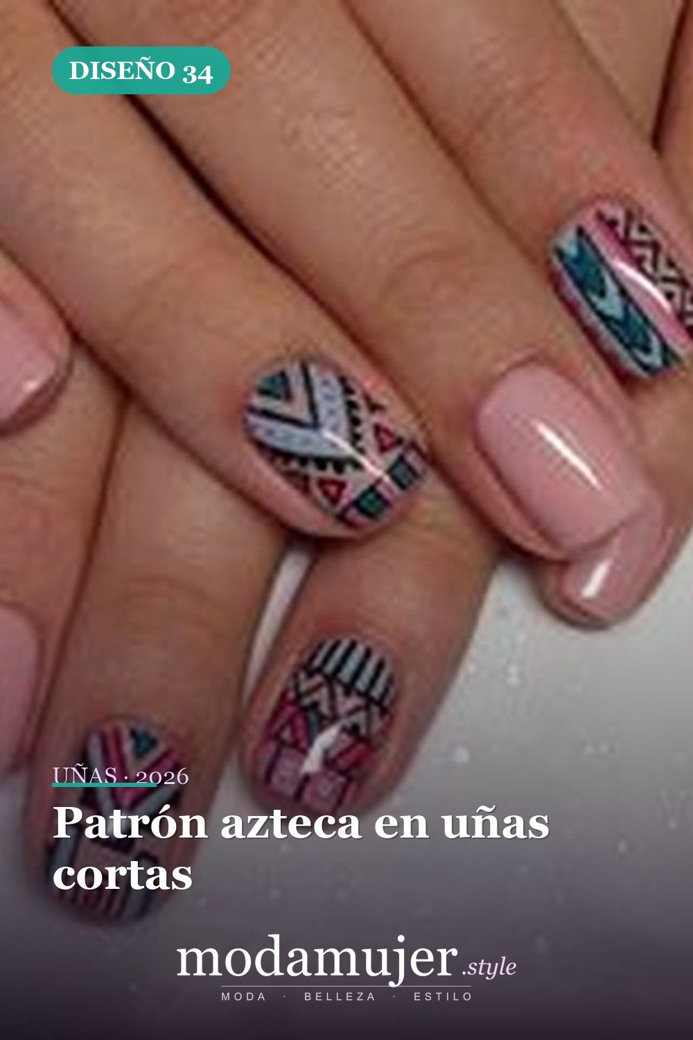 Patrón azteca en uñas cortas — 40 acogedoras ideas de diseños de uñas aztecas que te encantarán