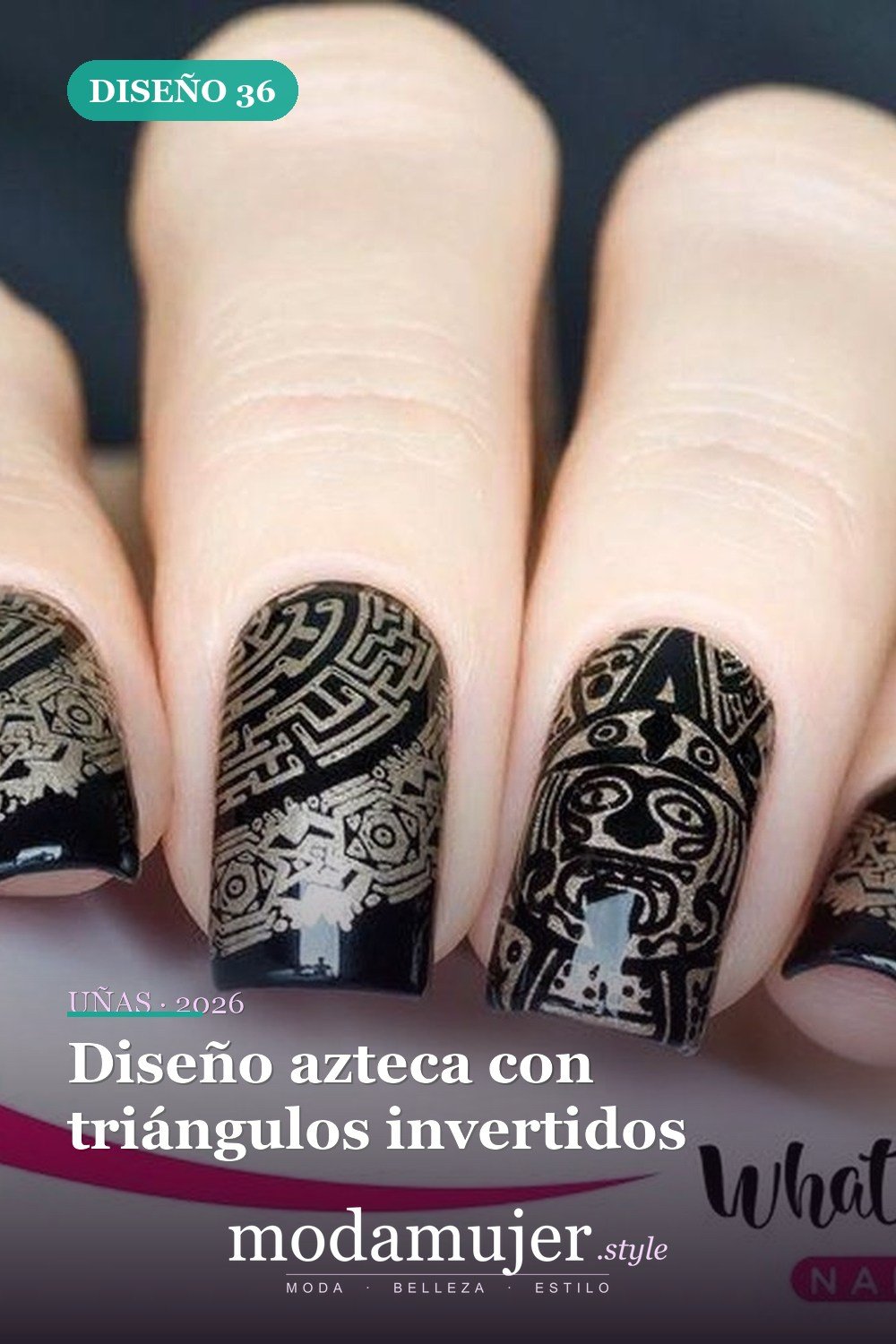 Diseño azteca con triángulos invertidos — 40 acogedoras ideas de diseños de uñas aztecas que te encantarán