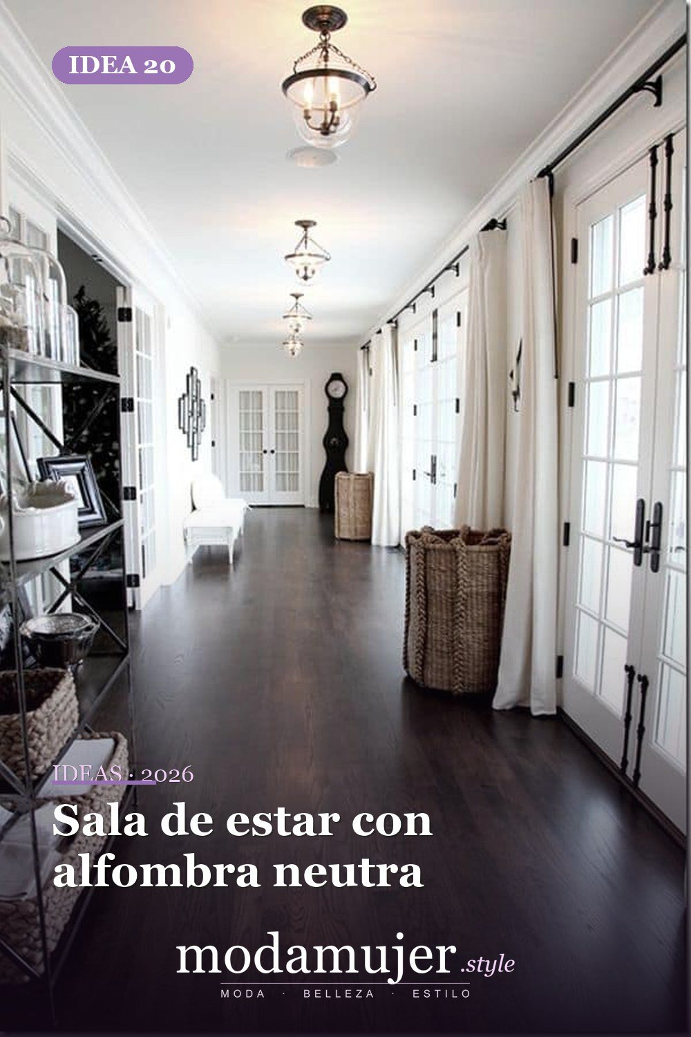 Sala de estar con alfombra neutra — 40 pisos de madera oscura que dan vida a todo tipo de habitaciones