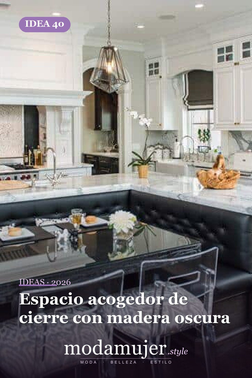 Espacio acogedor de cierre con madera oscura — 40 pisos de madera oscura que dan vida a todo tipo de habitaciones