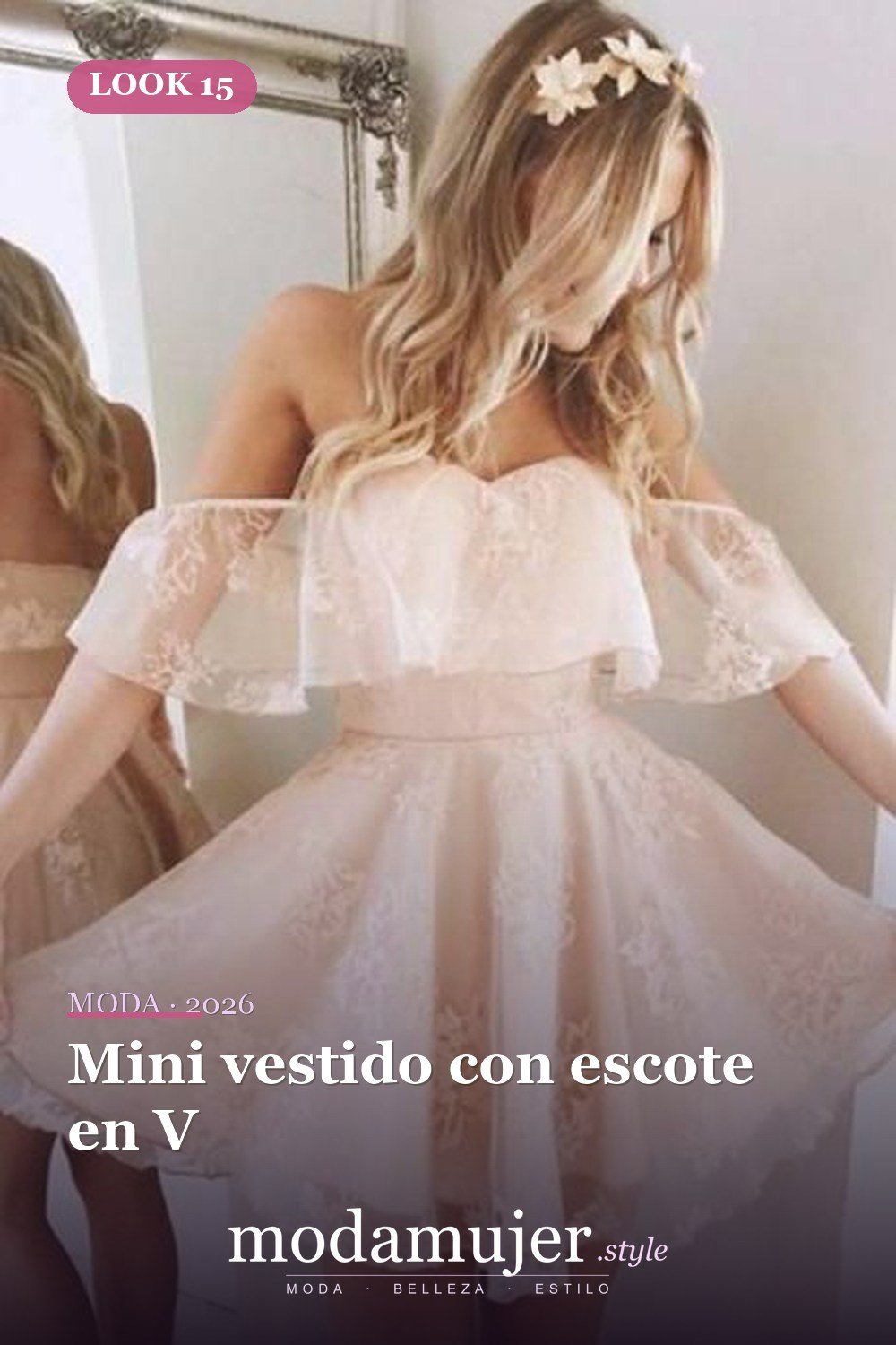 Mini vestido con escote en V — 40 de las mejores ideas de mini vestido de fiesta para lucir atractiva